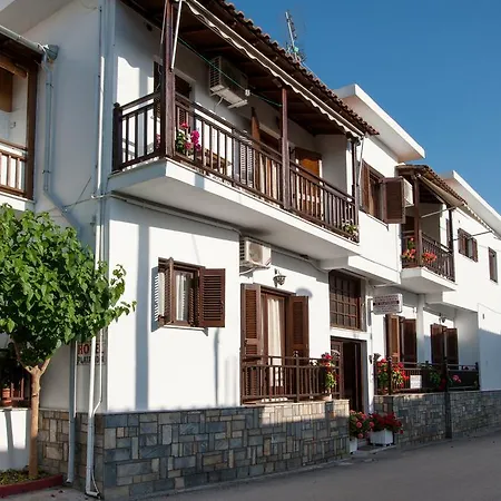 Apartment Hotel Platanidia *